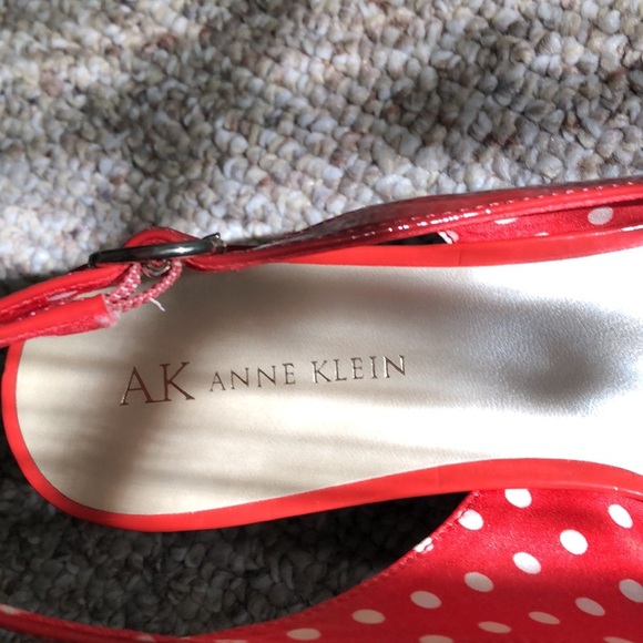 Anne Klein Red Patent Leather Polka- Dot Bow Cork Heel Sling back Flat - Picture 9 of 9